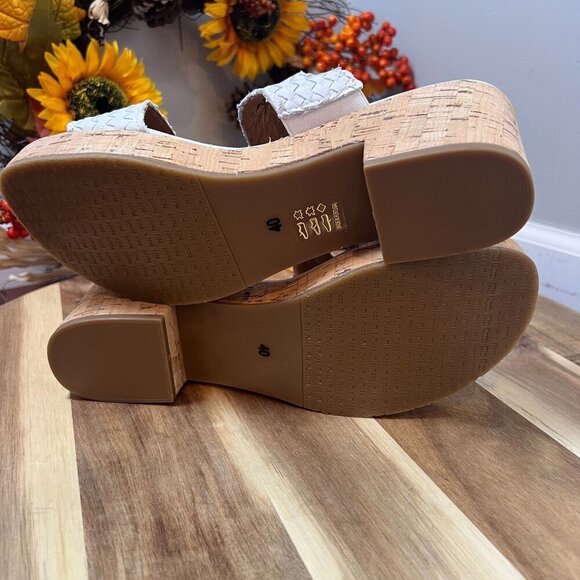 Miz Mooz GENNA Woven Heeled Sandals 40W / 9-9.5W in White Leather - Picture 11 of 11